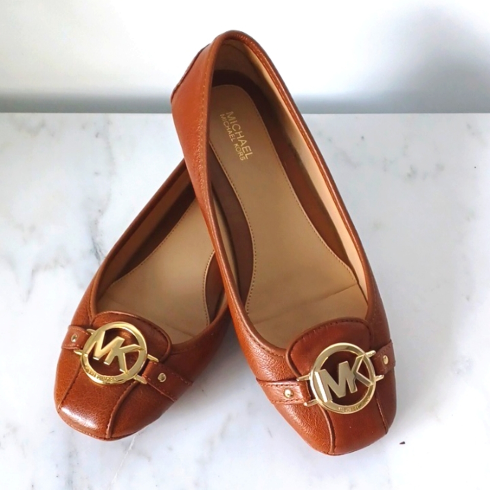MICHAEL by Michael Kors moc Ballet Flat. Size 7.5 pl